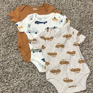 Charming Car Print Bodysuits Set